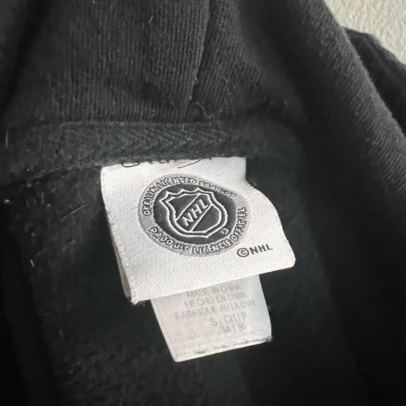 Chicago Blackhawk’s hoodie women’s size small black EUC embroidered logo - Picture 4 of 5